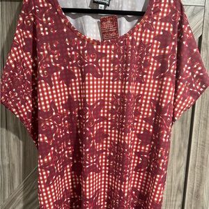 Manuhealii Red Knit Gingham Top! BNWT
♦️SOLD♦️